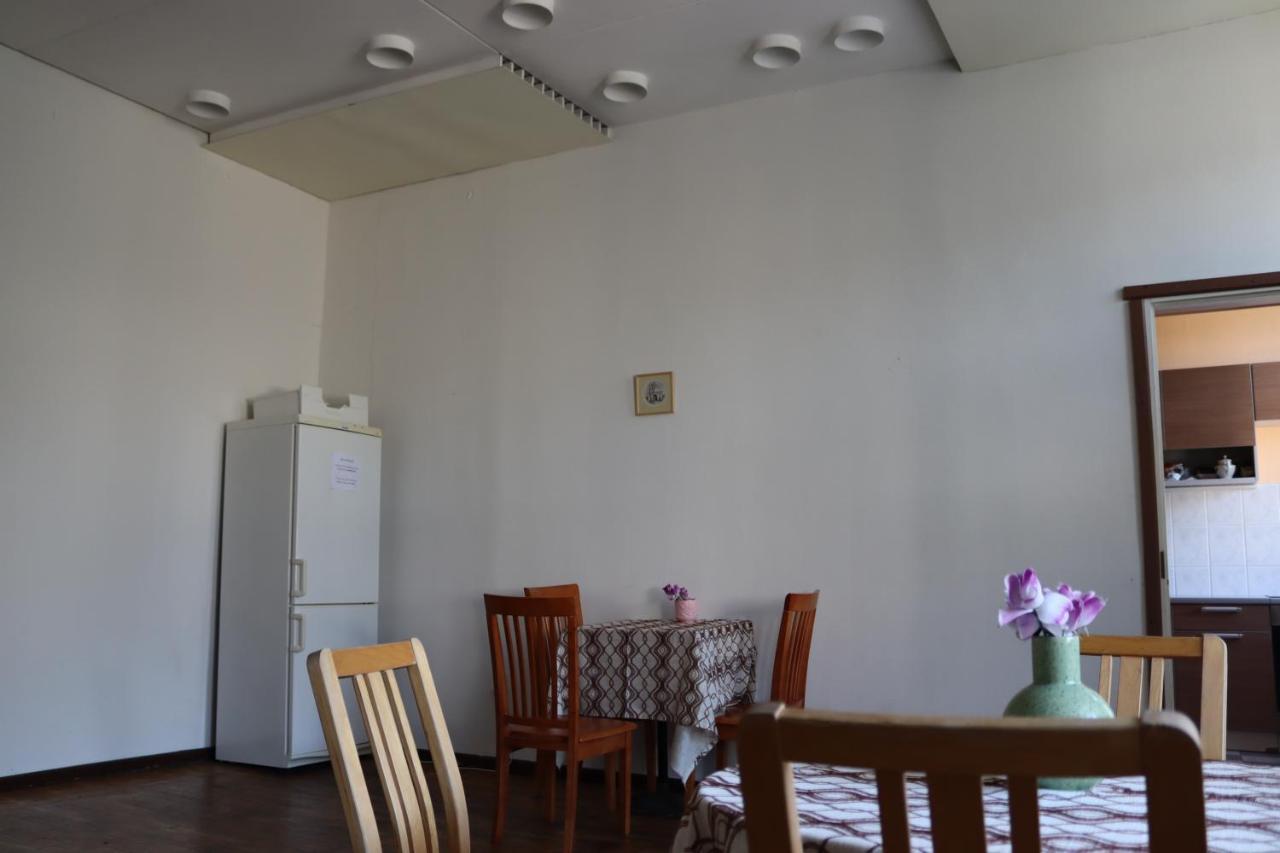 Hostel Louna Parnawa Zewnętrze zdjęcie